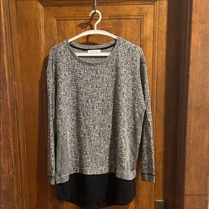 Vince Camuto Black and White Knit Top
